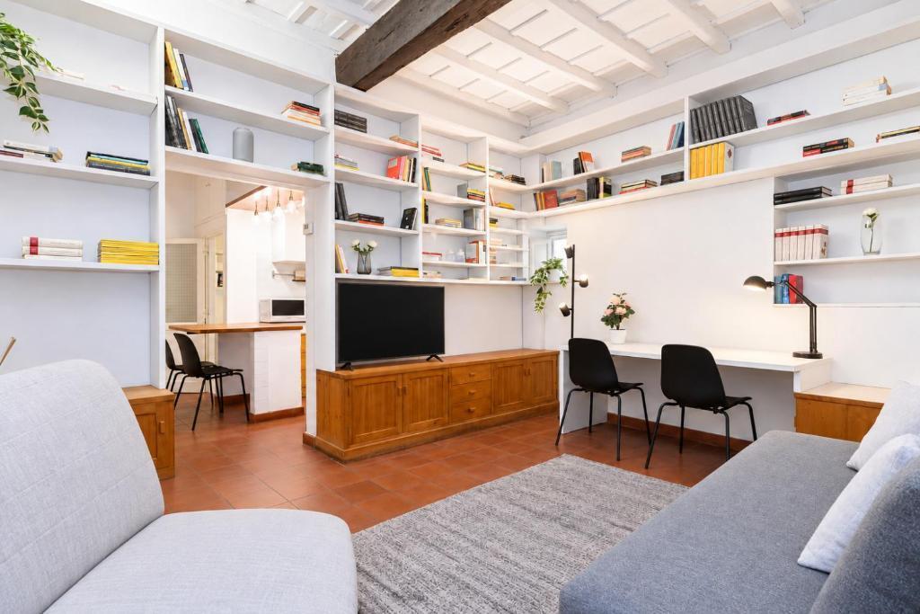 Central near Piazza Navona by NDP rent