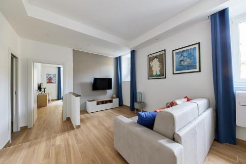iFlat Lovely Modern Apartment - Tap to explore photos