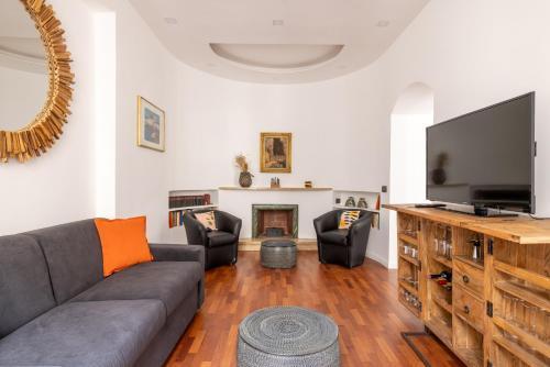 Cavour 211 - B&D Apartments - Tap to explore photos