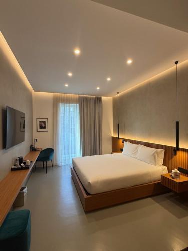 J Maluni City Hotel Room Type - Superior Double Room