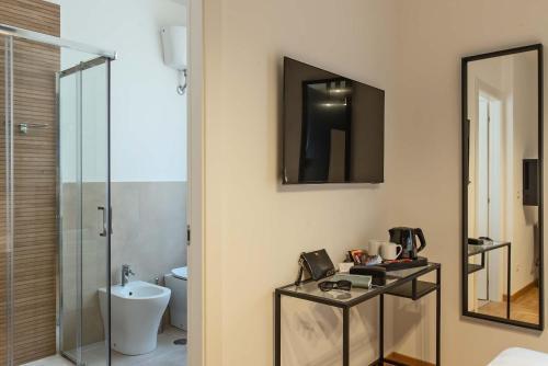 Essence Guesthouse - Tap to explore photos