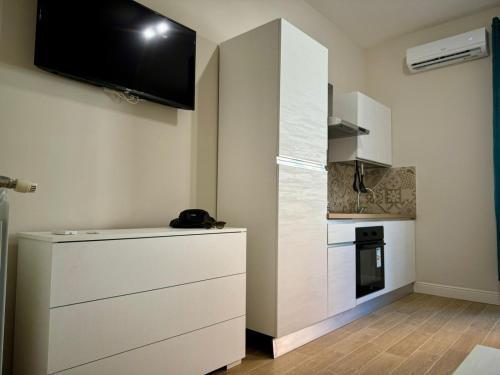 Delightful Vatican Apartment - Tap to explore photos