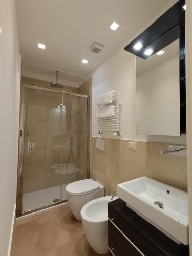 BQ House FORI IMPERIALI Luxury Rooms - Tap to explore photos