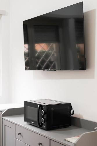 Aurelia Deluxe Suites - Tap to explore photos