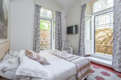 Prati 3BDR Urban Charm Room Type - Three-Bedroom Apartment