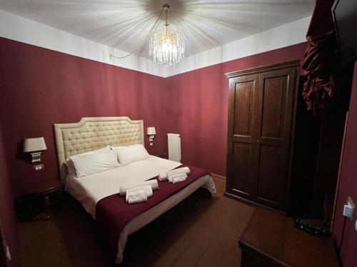 Imperial GuestHouse - Tap to explore photos