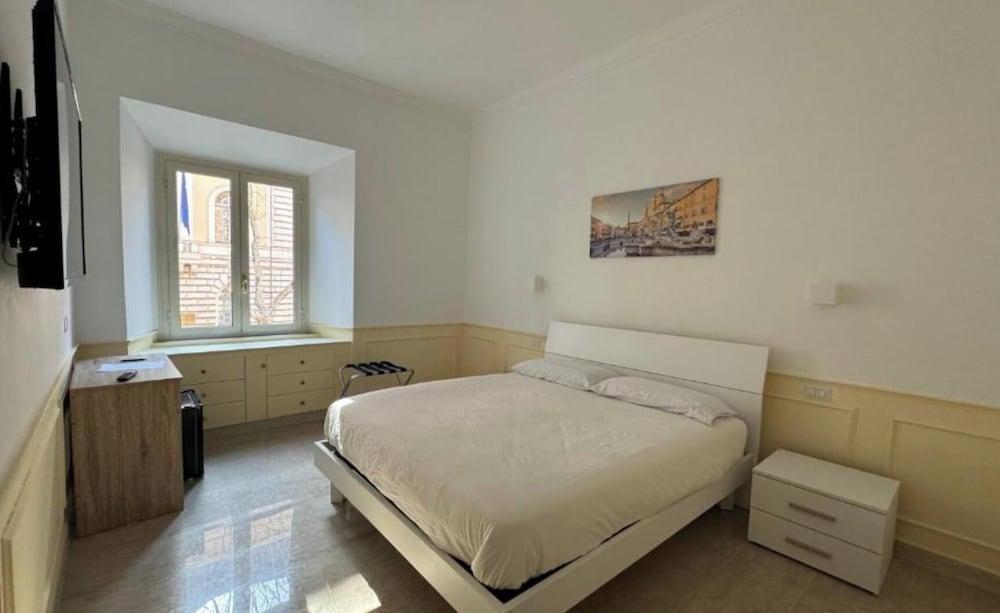 Costantino Rooms Room Type - Deluxe Double Room, City View