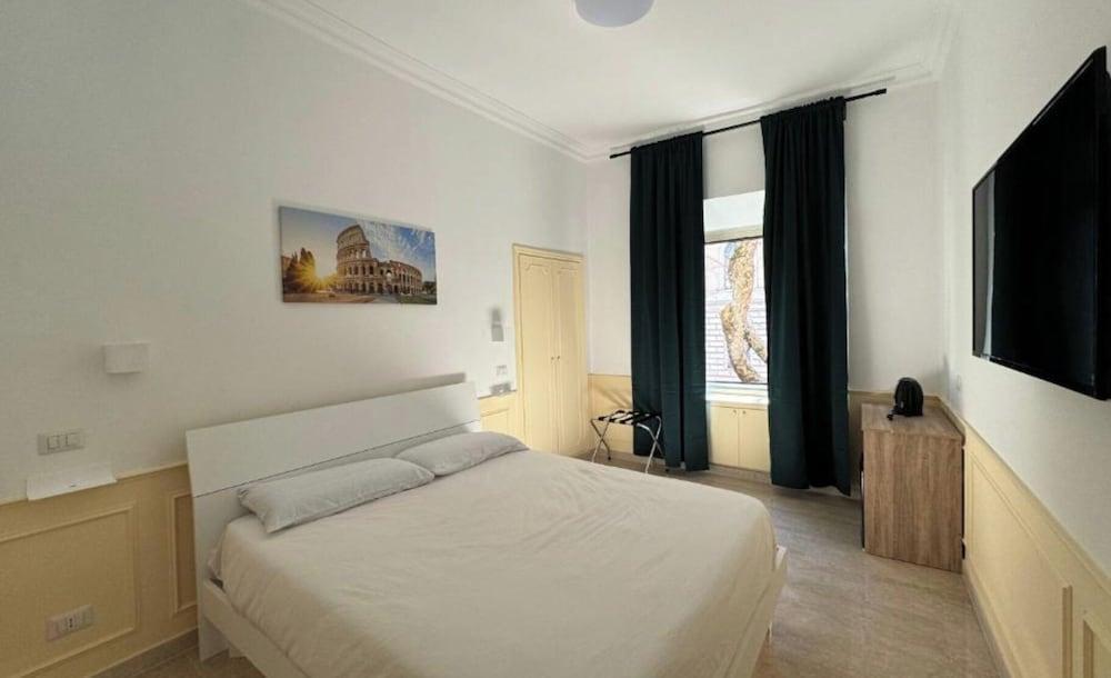 Costantino Rooms Room Type - Deluxe Double Room, City View Costantino Rooms Room Type - Deluxe Double Room, City View