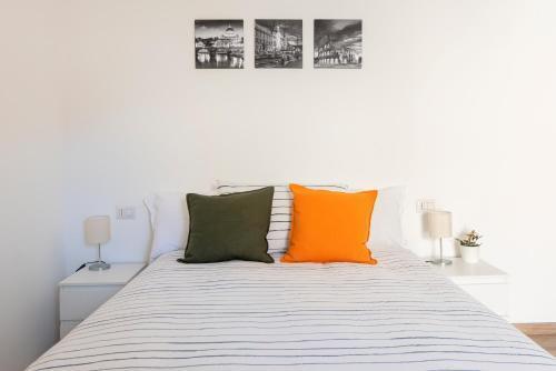 central comfortable studio apartment