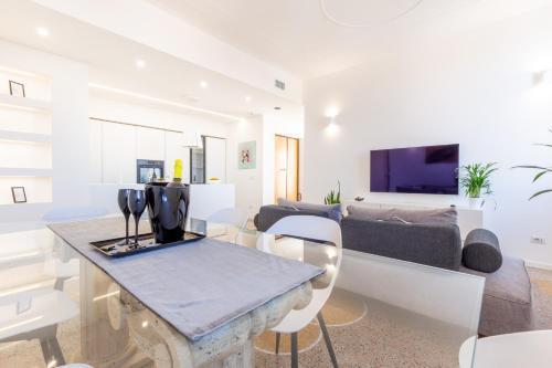 Adventura Penthouse Room Type - Penthouse Apartment