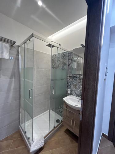 grimaldi comfort guest house - Tap to explore photos