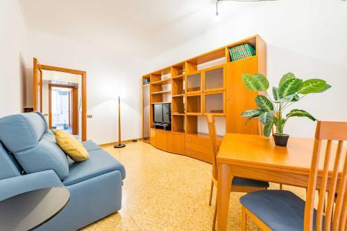 Iolanda Fine & Spacious Flat - Tap to explore photos