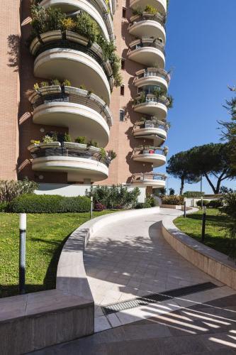 Galo Luxury House - Tap to explore photos