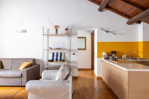 Baccina 45 - Cozy Quiet Apt - Tap to explore photos