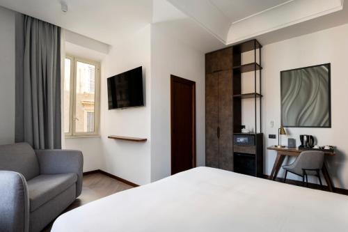 Boutique Hotel Piedra Rome City Centre - Tap to explore photos