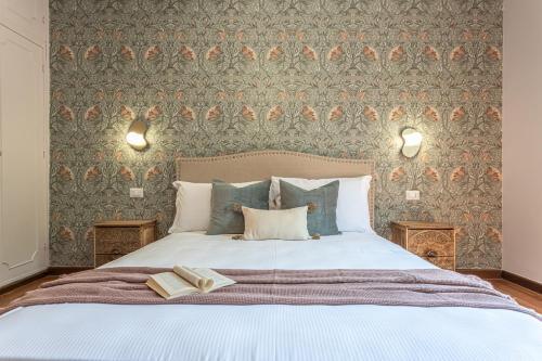 Gabrielle - Charming Apartment in Trastevere - Tap to explore photos