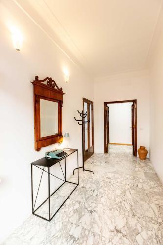 Corso Trieste Apartment -ZENO 48 - Tap to explore photos