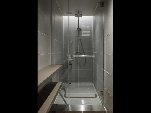 9h nine hours Shinagawa station sleep lab for men - Tap to explore photos