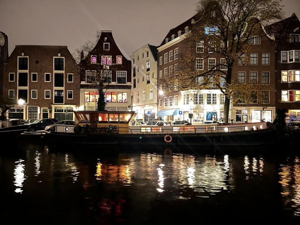 Woonboot Josja