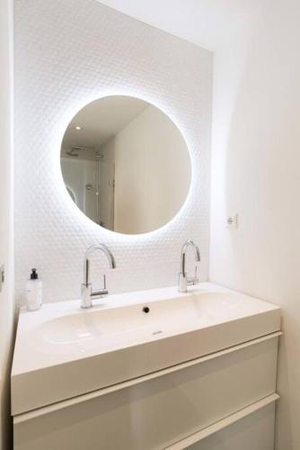 Cozy B&B Prinsengracht - Tap to explore photos