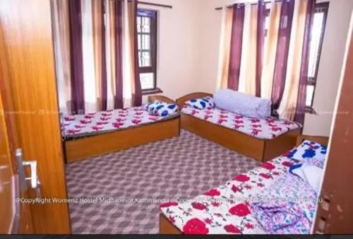 Happy Feet Girls Hostel - Tap to explore photos