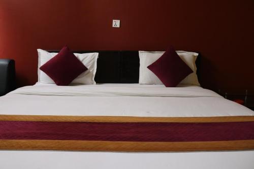 Hotel Pashupati Plaza - Tap to explore photos