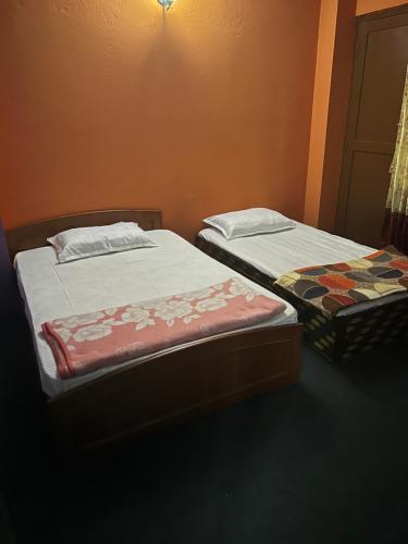 Danda Pari Homestay - Tap to explore photos