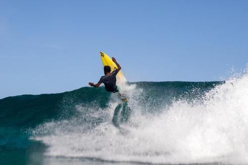 Akiri Surf Retreat - Tap to explore photos