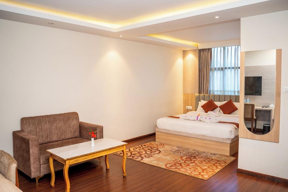 Hotel Badrinath Room Type - Deluxe Double Room