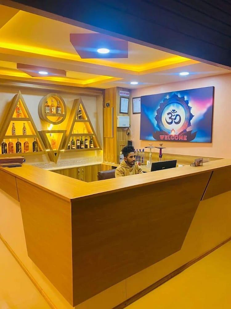 Hotel Om