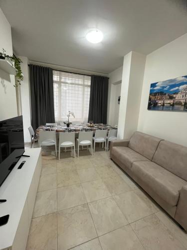 Monti Exclusive Apartment - Tap to explore photos
