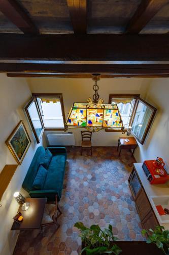 Loft Trastevere - Tap to explore photos