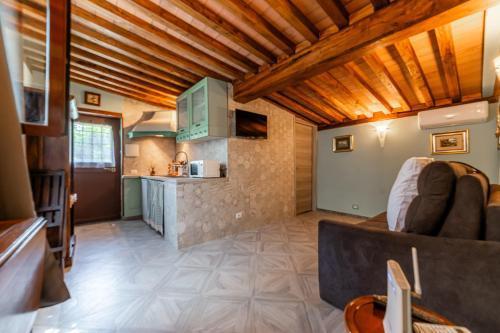 Luxury House in Green Appia Antica - Tap to explore photos