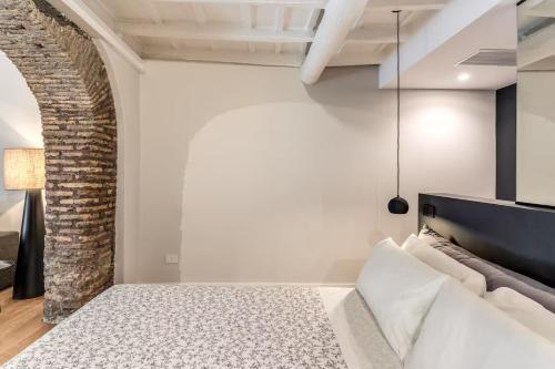 TUA Orsoline Loft - Tap to explore photos