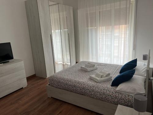 Stazione Tiburtina - Camesena Apartment - Tap to explore photos
