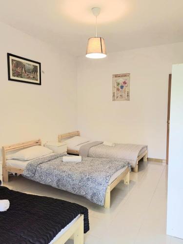 RAHIMA GUEST HOUSE Room Type - Triple Room