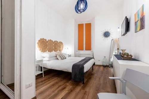 Casa Crispi by Hili