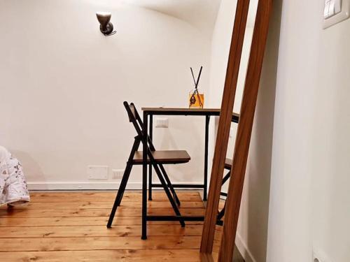 Testaccio Industrial Loft - Tap to explore photos