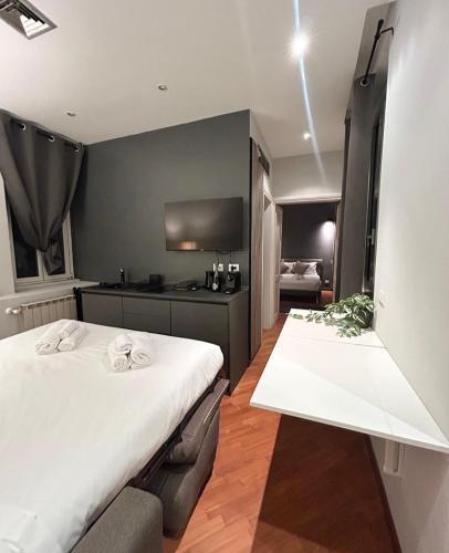 Sopi Vatican Suite Apartment - Tap to explore photos