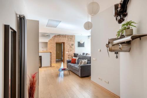 Première Room Type - One-Bedroom Apartment