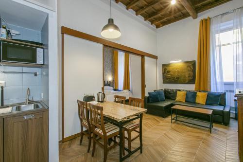 Trevi Little Palace #2