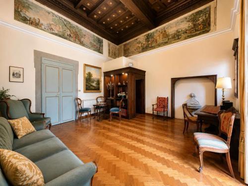 Veronica Suite, Terrace exclusive Historic Centre Piazza Venezia - Tap to explore photos