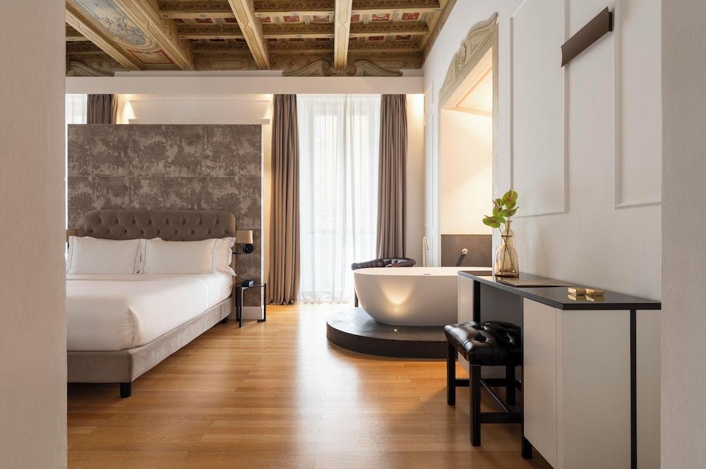 Palazzo Goldoni Condotti Collection Room Type - King Studio Deluxe