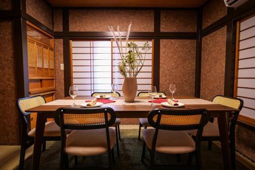 Urayasu Villa - Tap to explore photos