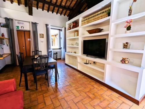 Smart Lodging Prime - Tap to explore photos