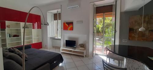 Trastevere St. Garden House - Tap to explore photos
