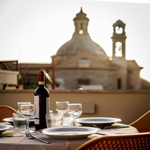 Raffaello Terrace - near Piazza Navona