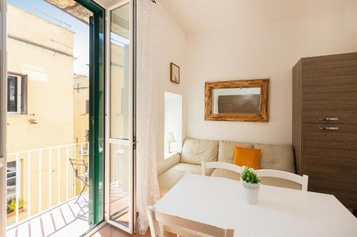 Turati by Rental in Rome - Tap to explore photos