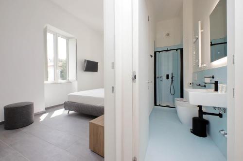 Youroom Monteverde - Rooms Room Type - Deluxe Triple Room