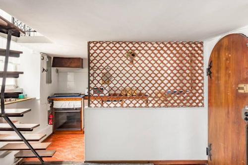 Trastevere Alley Apartment